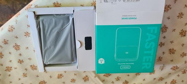 INIU externe batterij, Telecommunicatie, Powerbanks, Nieuw, Ophalen