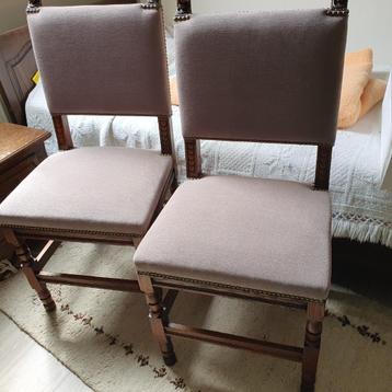 2 antieke stoelen