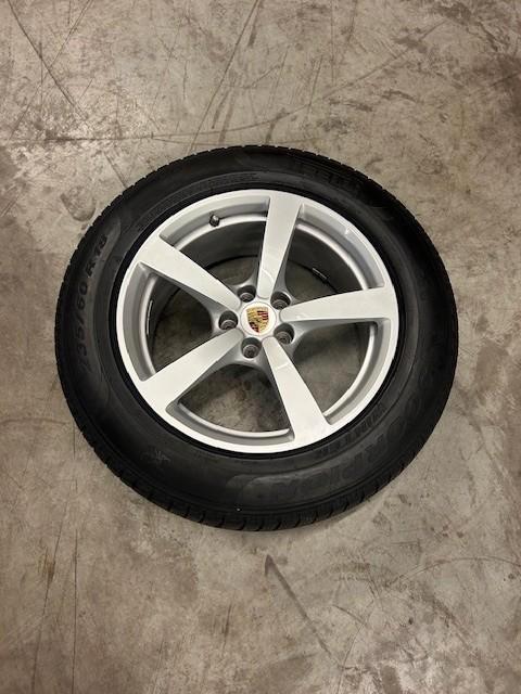 Porsche Macan Pirelli Scorpion M+S Winterset 235/60/R18, Auto-onderdelen, Banden en Velgen, Banden en Velgen, Winterbanden, 18 inch