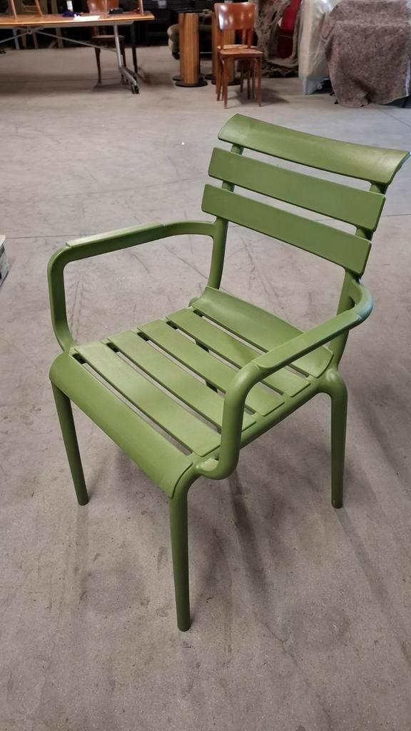 174 restpartij FERMOB LUXEMBURG kunstof terras model horeca, Tuin en Terras, Tuinstoelen, Nieuw, Kunststof, Stapelbaar, Ophalen of Verzenden