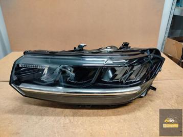 VW T-Cross Lift LED-lamp links Ideaal beschikbaar voor biedingen