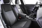 Mercedes A180 Limo *Navigatie*Stoelverwarming*LED*DAB*, Auto's, Mercedes-Benz, 4 deurs, Stof, 4 cilinders, Wit