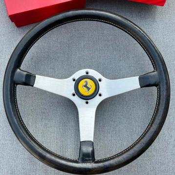 Ferrari 308 stuur MOMO beschikbaar voor biedingen