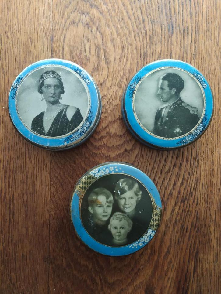 Boîtes en fer blanc de la famille royale, Collections, Maisons royales & Noblesse, Utilisé, Autres types, Enlèvement ou Envoi