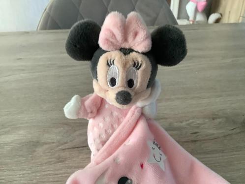 Disney Minnie Mouse knuffeldoekje, Kinderen en Baby's, Speelgoed | Babyspeelgoed, Zo goed als nieuw, Overige typen, Ophalen of Verzenden