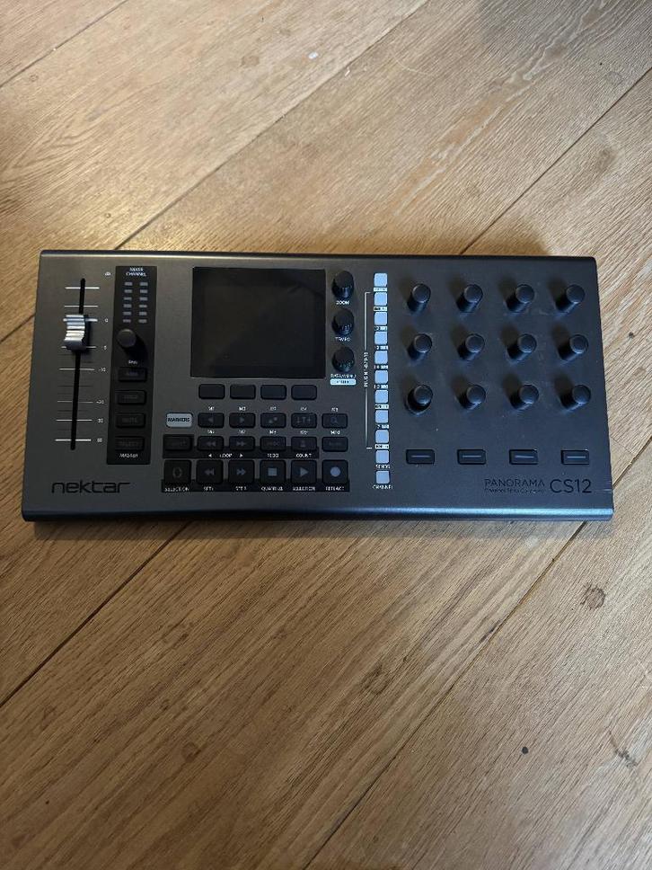 Nektar Panorama CS12, Musique & Instruments, Équipement Midi, Comme neuf, Enlèvement ou Envoi