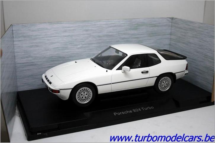 Porsche 924 Turbo 1/18 Model Car Group, Hobby en Vrije tijd, Modelauto's | 1:18, Nieuw, Auto, Overige merken, Verzenden