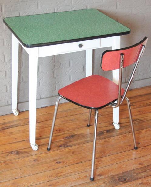 Groen Formica Tafeltje / Bureautje Op Wieltjes / Met Lade, Huis en Inrichting, Tafels | Sidetables, Zo goed als nieuw, Rechthoekig
