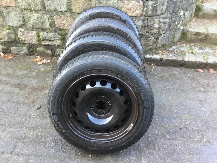 Winterbanden Michelin 205 55 R16  Citroën of Peugeot, Auto-onderdelen, Banden en Velgen, Banden en Velgen, Winterbanden, 16 inch