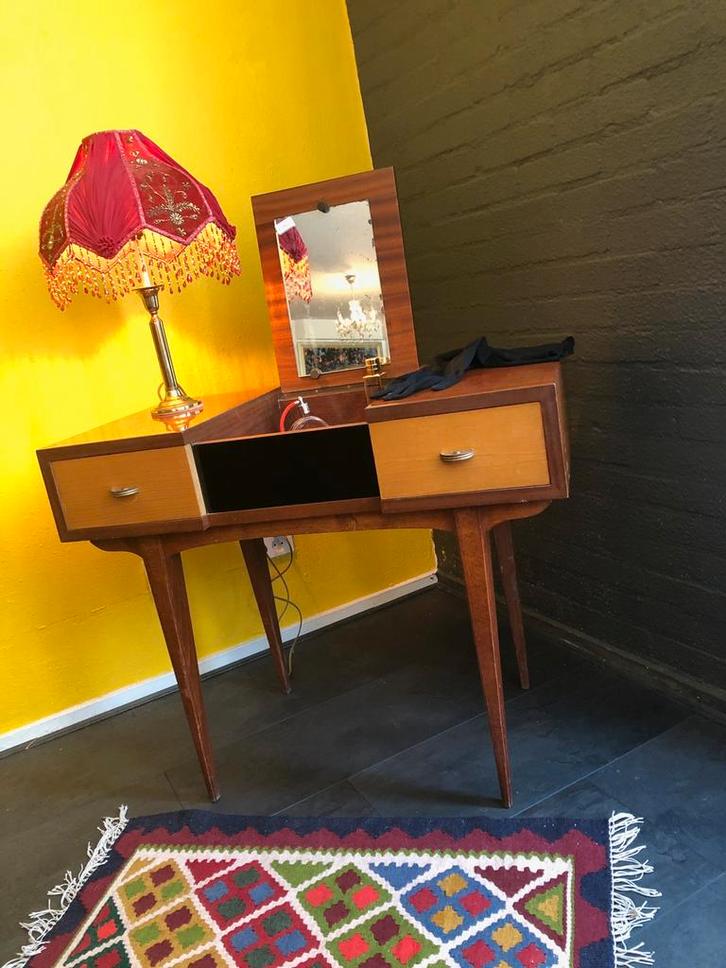 Vintage kaptafeltje, Huis en Inrichting, Tafels | Kaptafels, Zo goed als nieuw, Ophalen