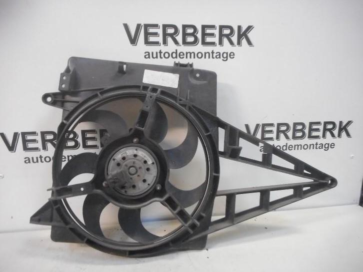 KOELVENTILATORMOTOR Omega B (25 / 26 / 27) (GM24436502), Auto-onderdelen, Airco en Verwarming, Opel, Gebruikt