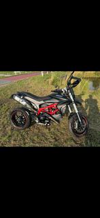 Ducati Hypermotard 821 Hyperstrada 950 Multistrada v4, Motos, Motos | Ducati, Permis Moto A, Plus de 35 kW, 2 cylindres, Particulier