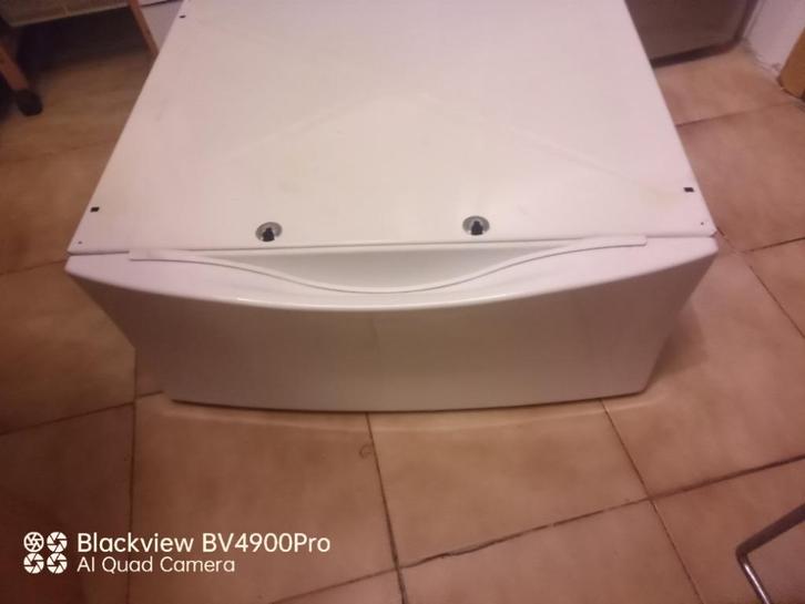 SOCLE pour machine laver (PAS LA MACHINE!!!), Electroménager, Lave-linge, Utilisé, Chargeur frontal, 10 kg ou plus, 95 cm ou plus
