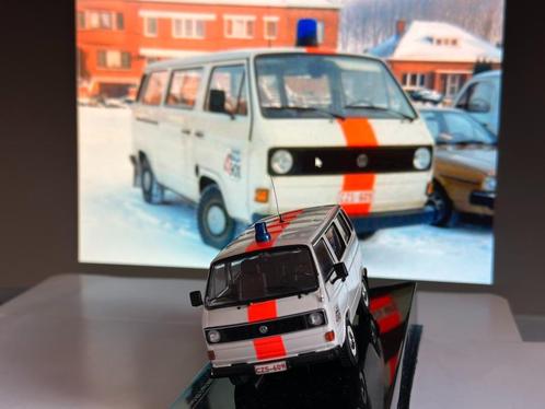 IXO Volkswagen T3 gendarmerie rijkswacht 1/43, Hobby en Vrije tijd, Modelauto's | 1:43, Gebruikt, Auto, Overige merken, Ophalen