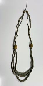 Kaki halsketting met kleine kralen, Handtassen en Accessoires, Kettingen, Overige materialen, Verstelbaar, Ophalen of Verzenden