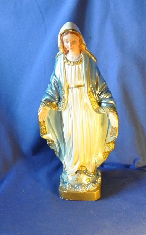 vierge aux bras ouvert sur globe etoilé en platre, Antiek en Kunst, Antiek | Religieuze voorwerpen, Ophalen of Verzenden