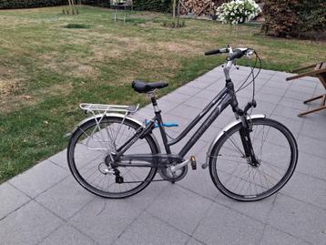 damesfiets beschikbaar voor biedingen