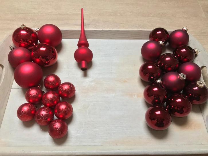kerstballen rood en piek in glas - uitstekende staat, Diversen, Kerst, Ophalen