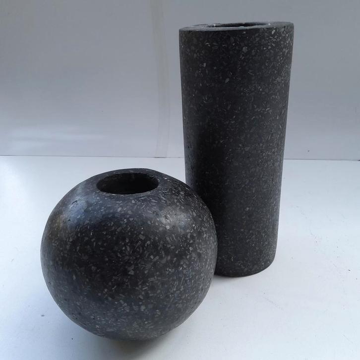2 theelichthouders in terrazzo granietlook., Huis en Inrichting, Woonaccessoires | Kandelaars en Kaarsen, Zo goed als nieuw, Ophalen of Verzenden