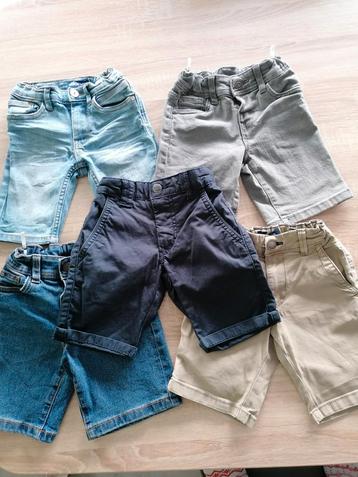 Pakket 5 shorts/korte broeken maat 104 beschikbaar voor biedingen
