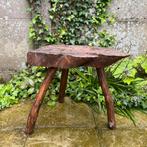 Ancienne table d'appoint tabouret rustique/brutaliste bois, Enlèvement ou Envoi