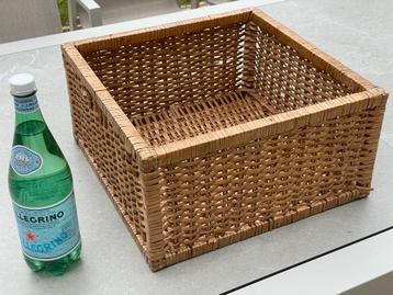 Panier en fibre végétale tressée beschikbaar voor biedingen