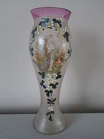 Opaline vaas de hoogte is 32 cm, Huis en Inrichting, Ophalen of Verzenden, Glas