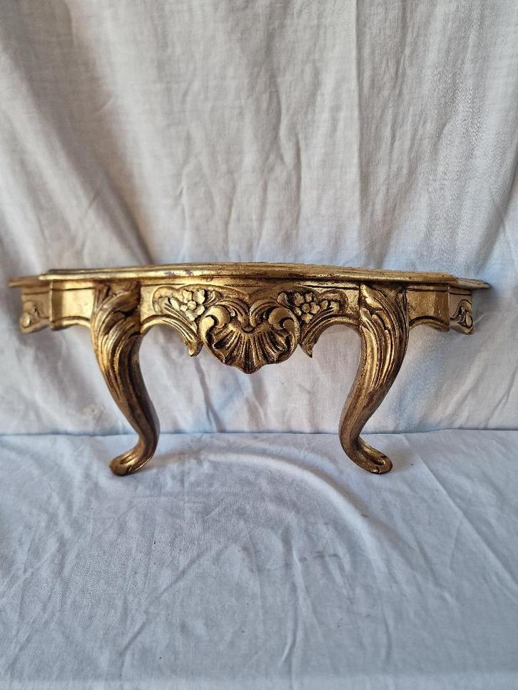 Wandconsole in een gouden afwerking, Antiek en Kunst, Antiek | Woonaccessoires, Ophalen of Verzenden