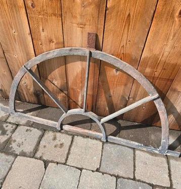 Gietijzeren stalraam 80x44 cm (zie beschrijving) beschikbaar voor biedingen