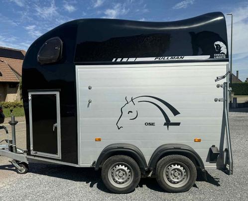 Cheval liberte gold 1,5 met zadelkamer 2021 in top staat !, Dieren en Toebehoren, Paarden en Pony's | Trailers en Aanhangwagens