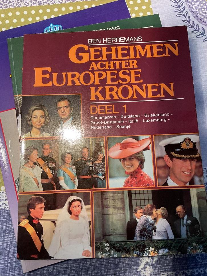 Geheimen achter Europese kronen, Collections, Maisons royales & Noblesse, Utilisé, Magazine ou livre, Enlèvement ou Envoi
