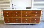 Mooie industriele vintage toonbank apothekerskast ladekast, Ophalen, Gebruikt, 150 tot 200 cm, Grenenhout