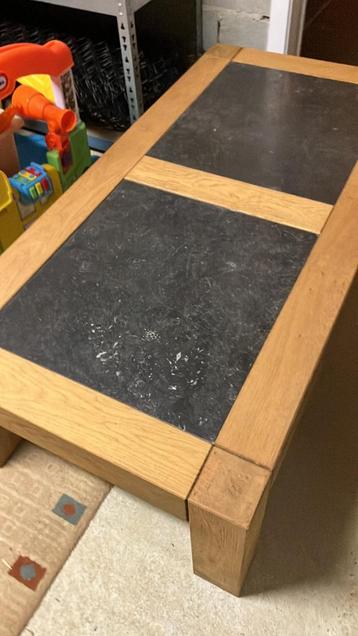 Eiken salontafel met blauwe steen beschikbaar voor biedingen
