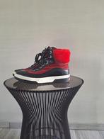 Klaar voor de winter met deze trendy sneakers - Moschino, Kleding | Dames, Schoenen, Ophalen, Zwart, Moschino, Zo goed als nieuw