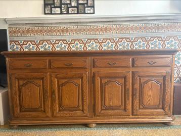 Lot de 2 meubles plus table beschikbaar voor biedingen