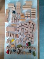 Houten blokken verschillende vormen. 240 stuks, Gebruikt, Ophalen of Verzenden