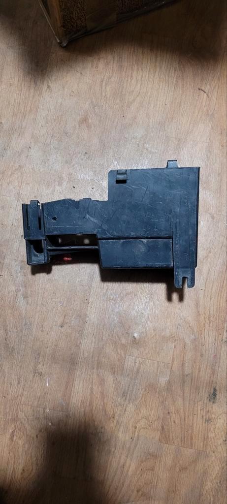 Peugeot Speedfight batthouder, Fietsen en Brommers, Brommeronderdelen | Algemeen, Ophalen of Verzenden