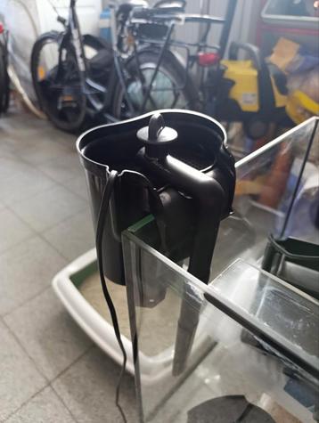 Aquarium filter beschikbaar voor biedingen