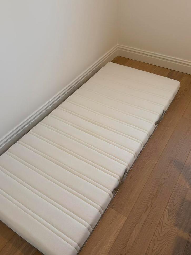 Ikea Malvik matras 90x200 cm, Huis en Inrichting, Slaapkamer | Matrassen en Bedbodems, Nieuw, Matras, 90 cm, 200 cm, Eenpersoons