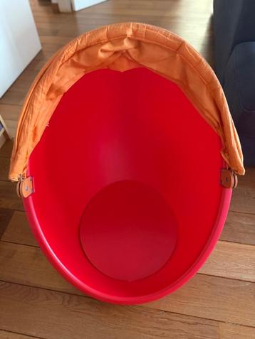 Draaibare fauteuil voor kinderen beschikbaar voor biedingen