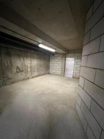 Te huur opslagruimte in centrum Sint-Niklaas beschikbaar voor biedingen