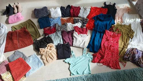 Groot kledingpakket maat S-M (36-38) 39 items, Kleding | Dames, Dames-kledingpakketten, Gedragen, Maat 36 (S), Ophalen of Verzenden