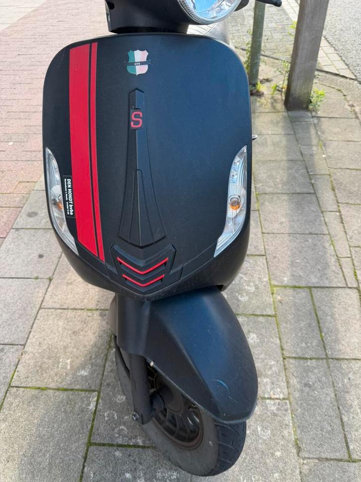 gts toscana sport b klasse, Fietsen en Brommers, Snorfietsen en Snorscooters, Gebruikt, Overige merken, Benzine, Ophalen