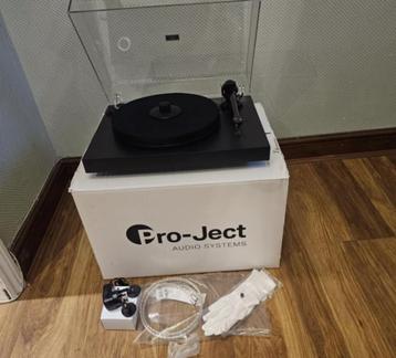 Pro-Ject 2-Xperience Platenspeler (Satin Black) beschikbaar voor biedingen