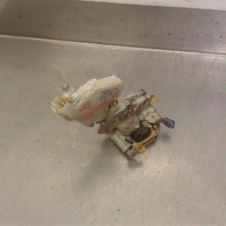 PORTIERSTANGEN LINKS VOOR Nissan Terrano II (R20 / TR50), Auto-onderdelen, Overige Auto-onderdelen, Nissan, Gebruikt