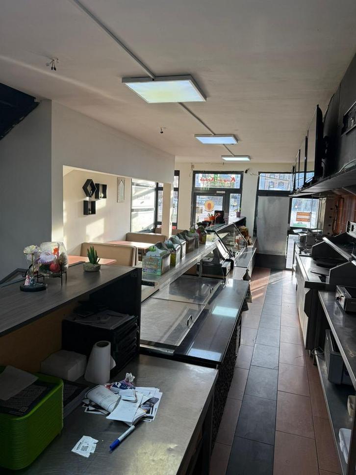 Snack Horeca Commerce a Remettre Centre de  La Louviere, Articles professionnels, Horeca | Food, Snacks, Enlèvement