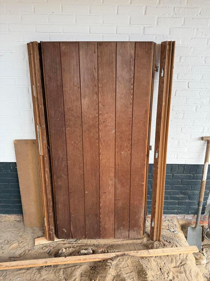 Poort voorzien van een elektrisch code paneel, Tuin en Terras, Schuttingen, Gebruikt, Hout, 1 tot 2 meter, Minder dan 3 meter