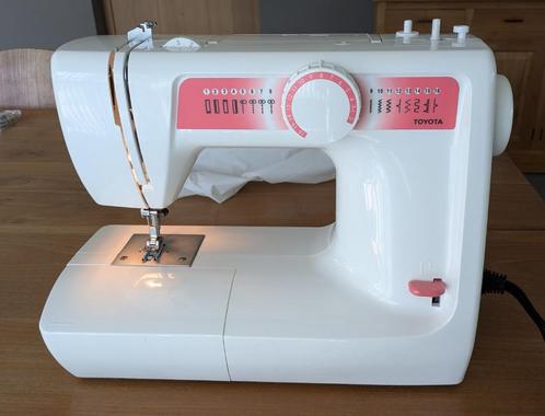 naaimachine Toyota RS2000, Hobby en Vrije tijd, Naaimachines en Toebehoren, Zo goed als nieuw, Naaimachine, Overige merken, Ophalen