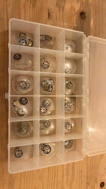 72 nieuwe glazen voor zakhorloges beschikbaar voor biedingen