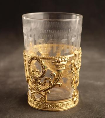 Antiek Empire glas beschikbaar voor biedingen